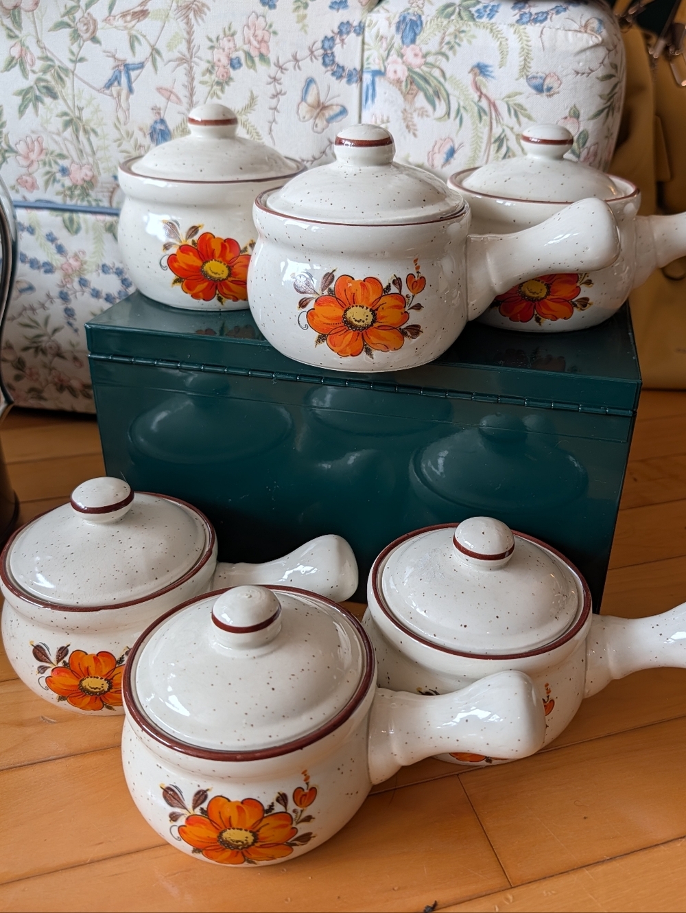 6 Vtg Floral Soup Bowls with Lids